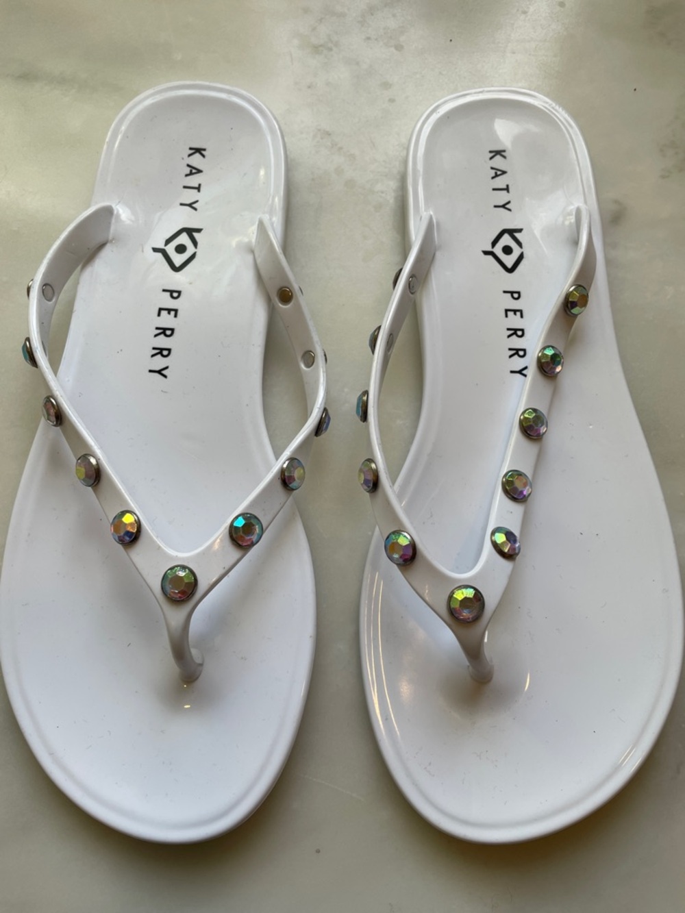 Katy Perry Geli Gem in White with Iridescent Gems, Size 6